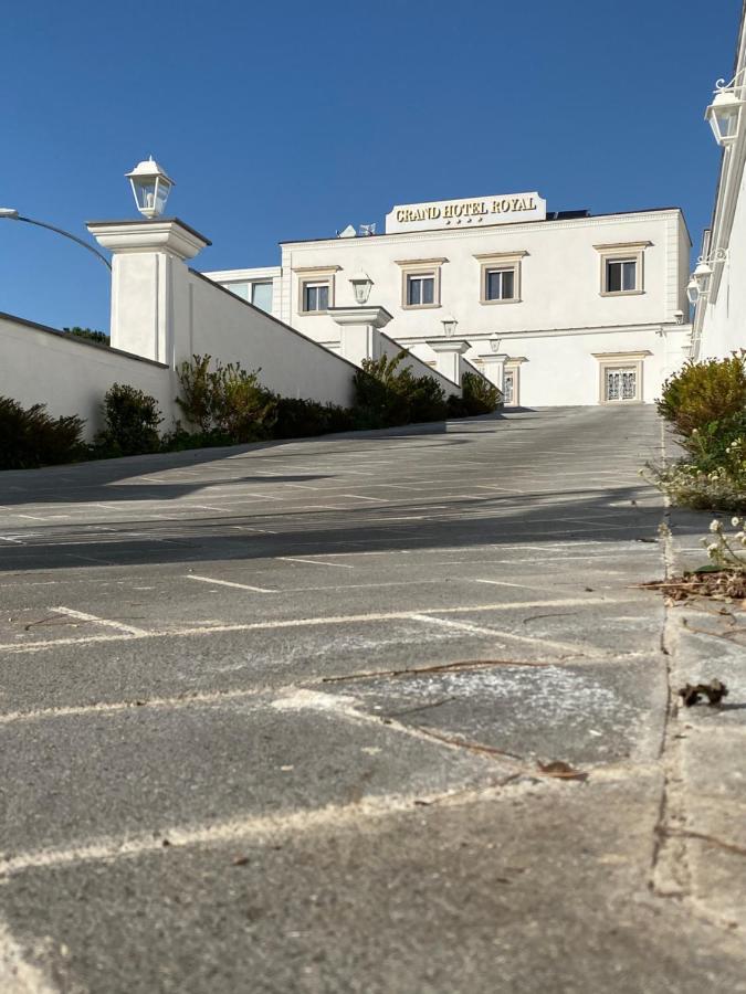 Grand Royal Hotel